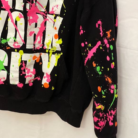 Popular Sport Black Graffiti New York City Paint Splash Hoodie Sweatshirt Small - Picture 3 of 9
